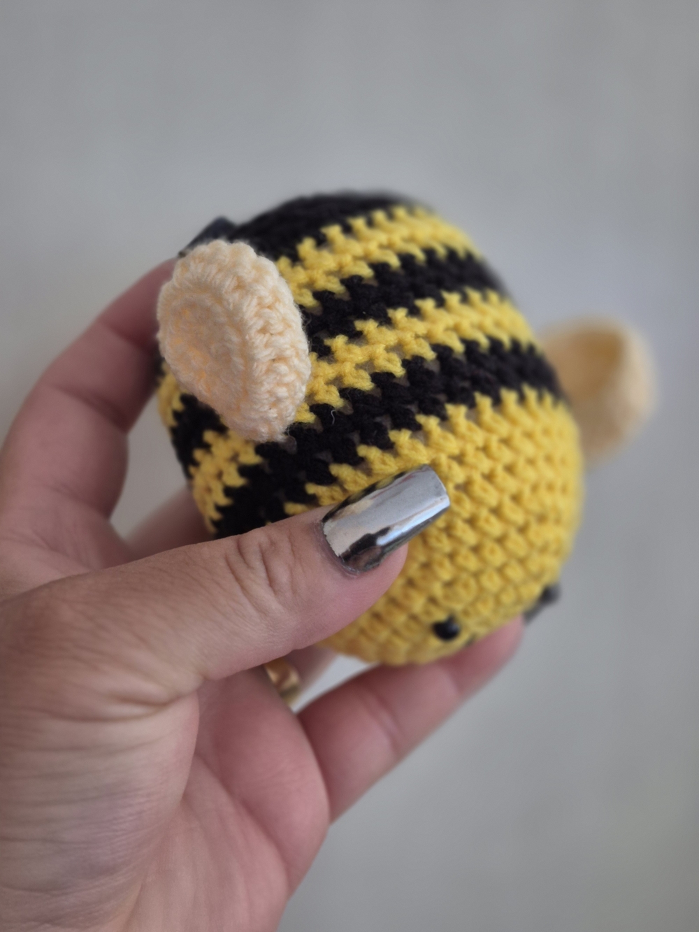 Crochet Bumble Bee | 4"Tall Hand Knitted Novelty Gift •Bedroom  •Desk •Car